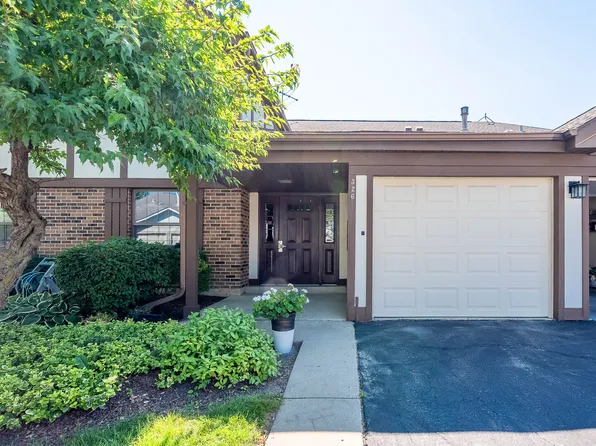 326 Woodbury Ct APT C2, Schaumburg, IL 60193