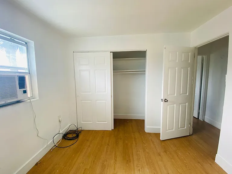 1341 W Point Dr #7 — Photo 9