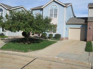 263 Finchfield Cir, Macedonia, OH 44056