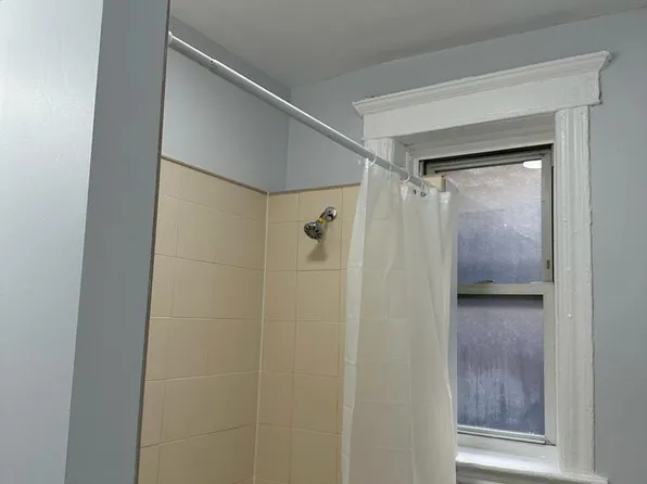 31 Gray Street image 2 of 15