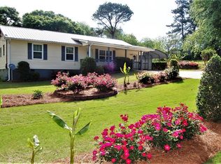 12 Lake Pl, Gainesville, GA 30504