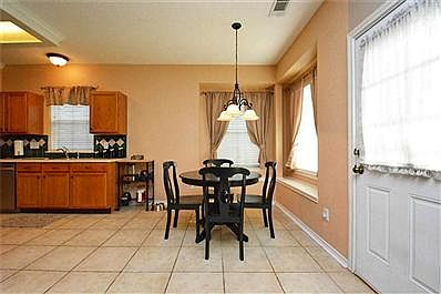 5th image of 1107 Kerri Ct