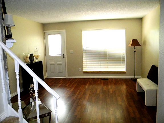 Large Window, Great light!