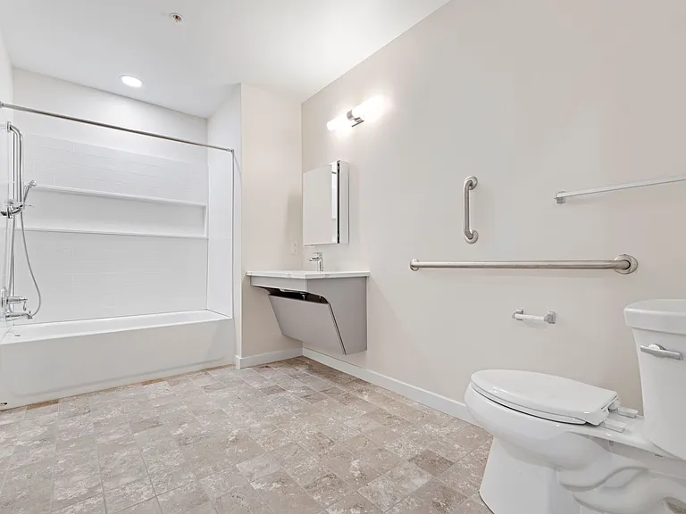 Altamont Apartments Limited-Time Special! First Month FREE with Approved Application! — Photo 54