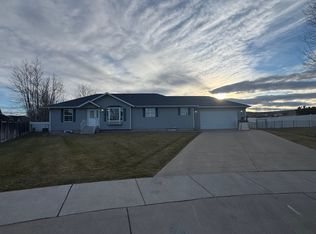 1328 Alpine Dr, Great Falls, MT 59404