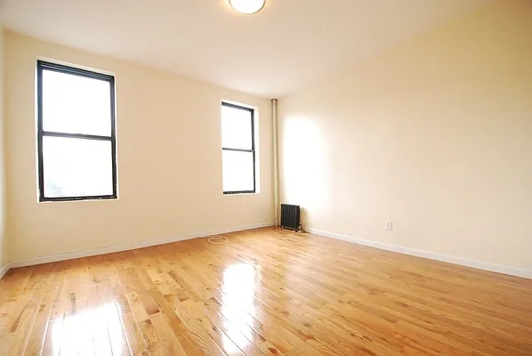 Rented by Bohemia Realty Group | media 18