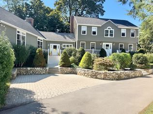 2 Langlee Rd, Hingham, MA 02043