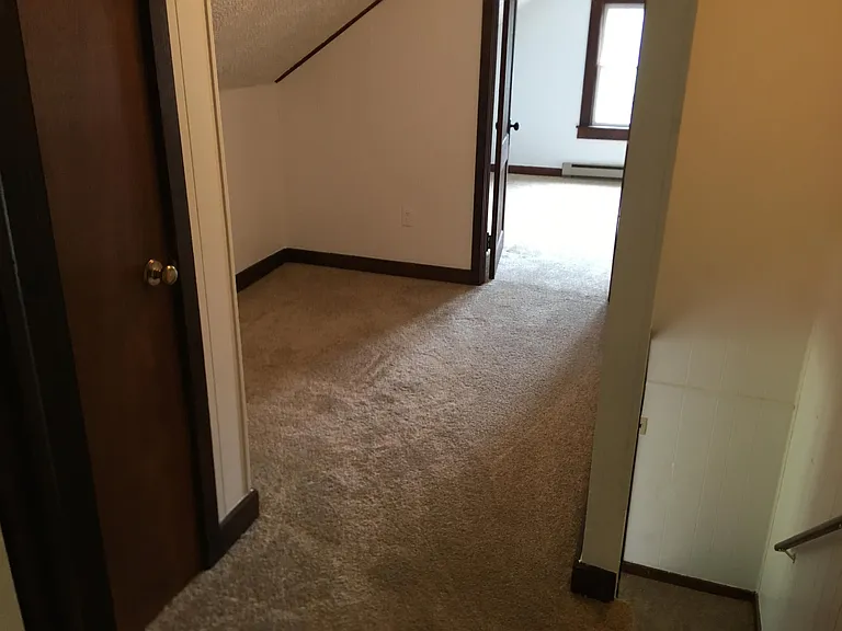 815 Patrick Henry Dr — Photo 4