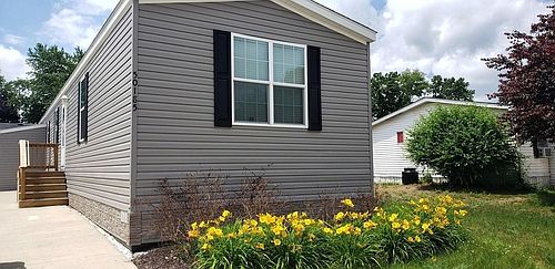 1st image of 50185 Bronte Dr W