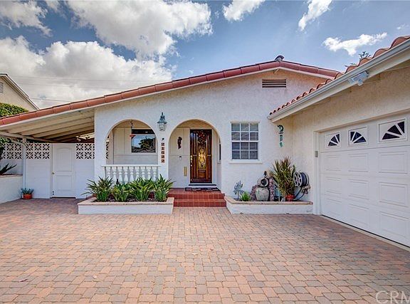 3rd image of 21622 Scannel Ave
