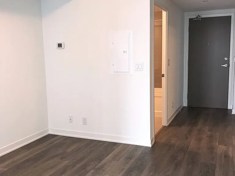 100 Harbour St #4011 — Photo 4