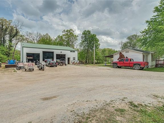 3rd image of 11174 W State Highway 264