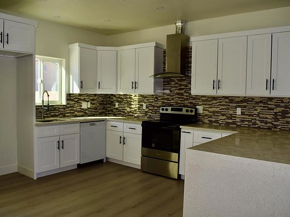 4th image of 13855 La Mesa Dr