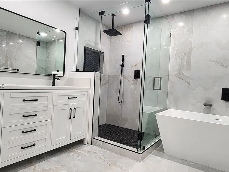 2146 Van Buren St #403 — Photo 16