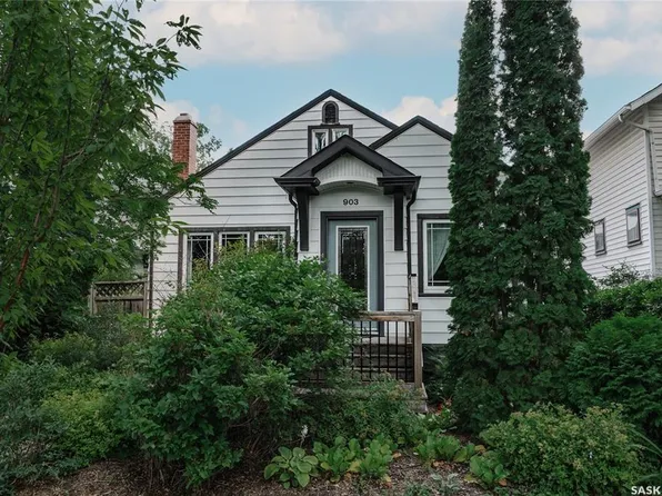 903 10th STREET E, Saskatoon, SK S7H 0H6