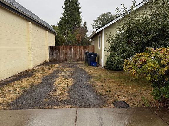 3rd image of 88177 5th St