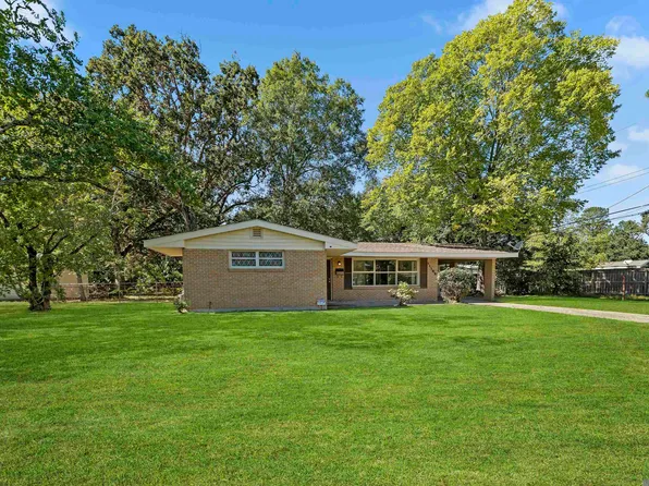 11165 Black Oak Dr, Baton Rouge, LA 70815