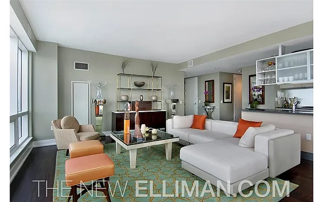 Sold by Douglas Elliman | media 18