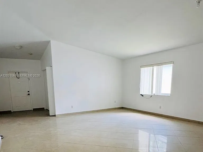 10420 SW 24th Ct — Photo 8