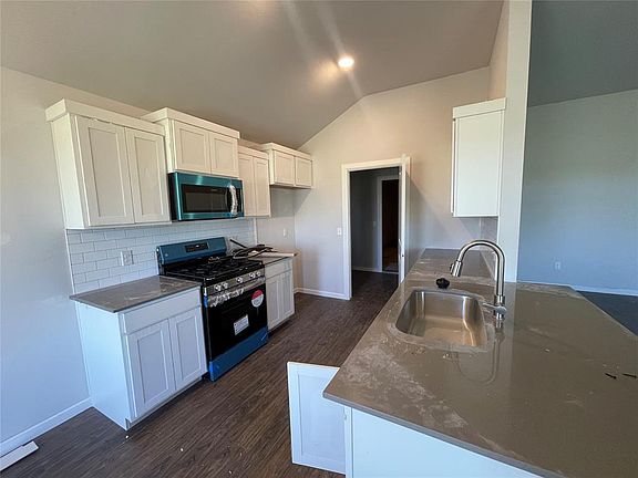 3rd image of 9121 Quapaw Creek Trl