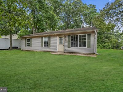 6 Dahlia St, Browns Mills, NJ, 08015