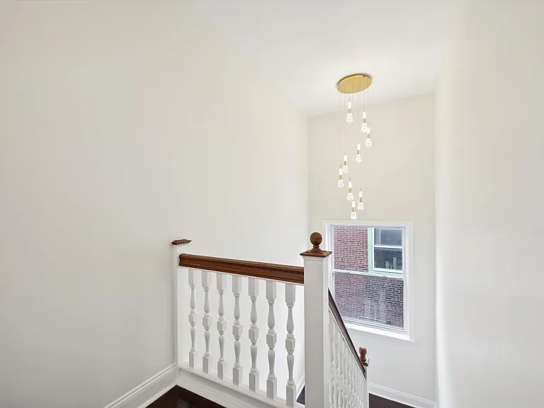 4911 Warrington Ave — Photo 15