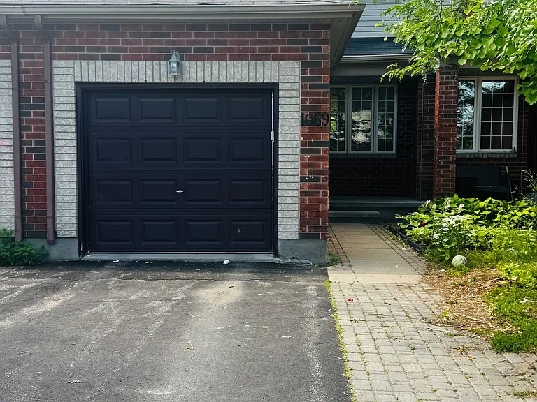 1069 Marconi Ave — Photo 1