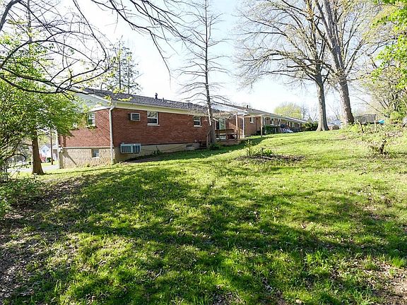 3rd image of 8554 Hallridge Ct