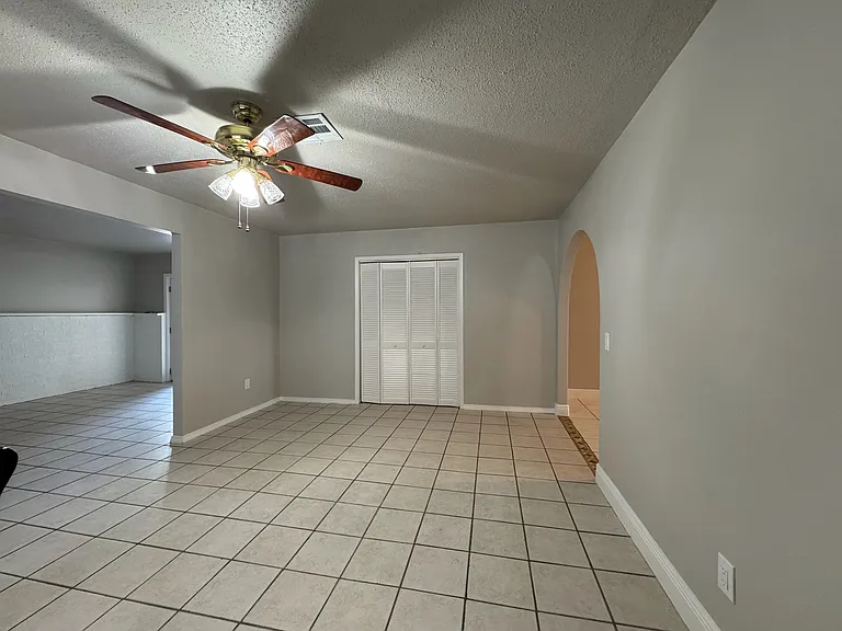 3114 Kleinmann Ave — Photo 6