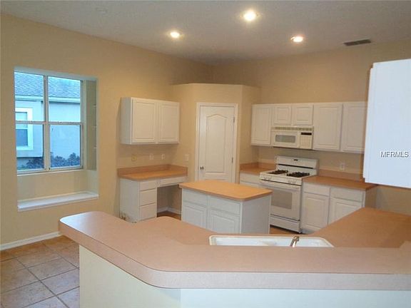 4th image of 471 Dewars Ct