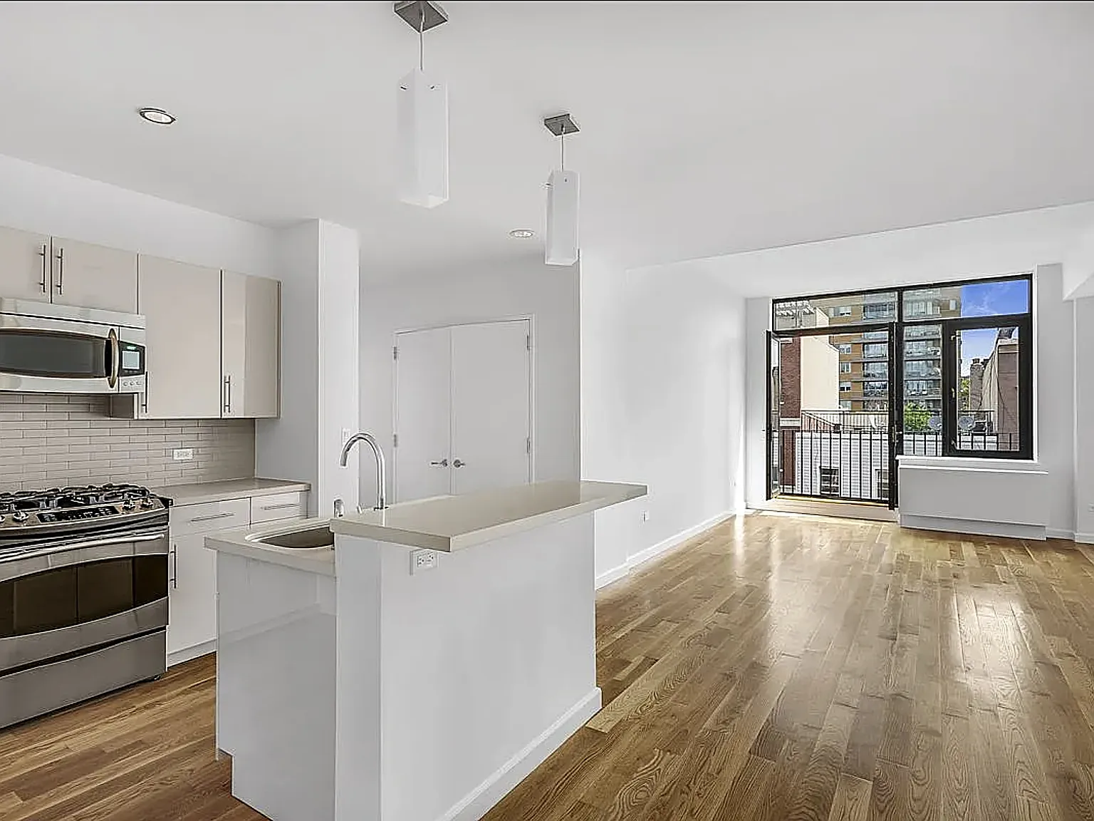 142 North Sixth Street — Photo 2