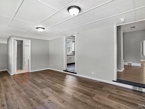 4th image of 7513 W Main St