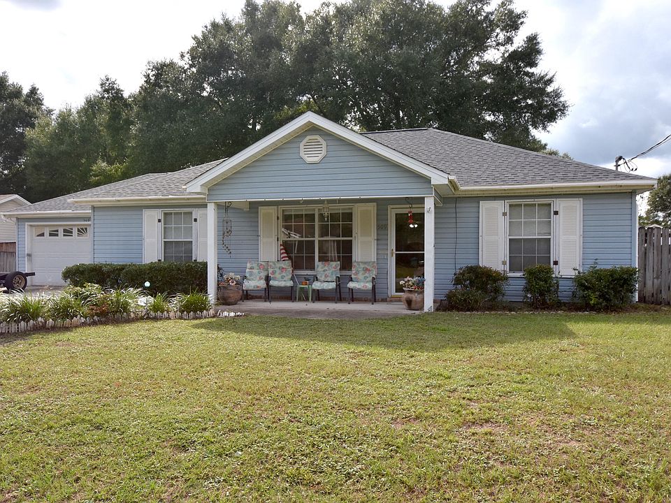 1st image of 509 Hyde Park Dr