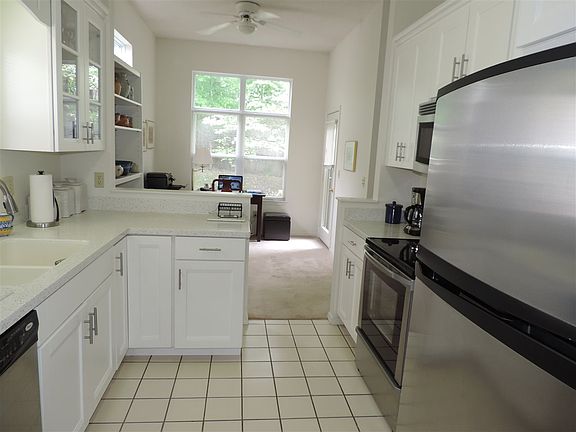3rd image of 738 E Moss Creek Dr