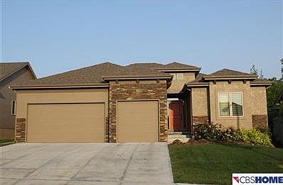 1st image of 818 S 183rd St