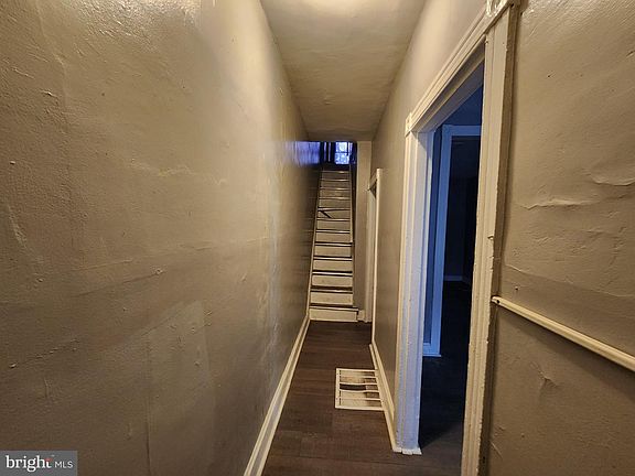 4th image of 1806 Laurens St