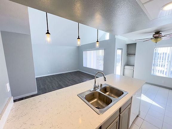 4th image of 690-698 California St #694-H