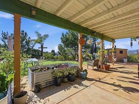 3rd image of 842 Porter Way