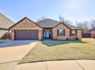 2252 Timber Xing, Yukon, OK 73099