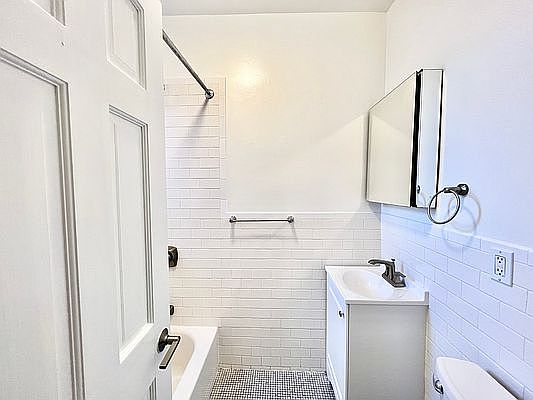 4th image of 35-05 94th St #6M