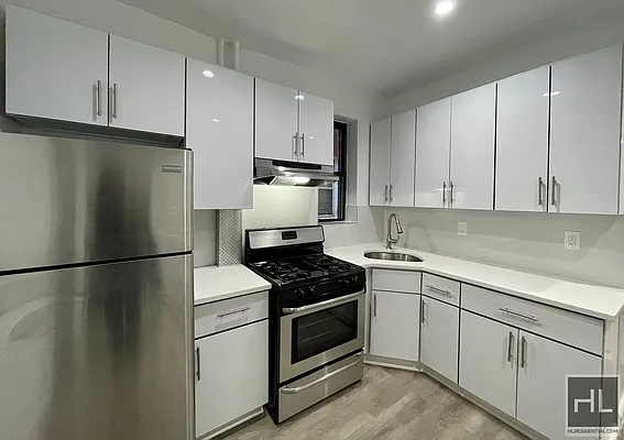 Rented by Highline Residential | media 42