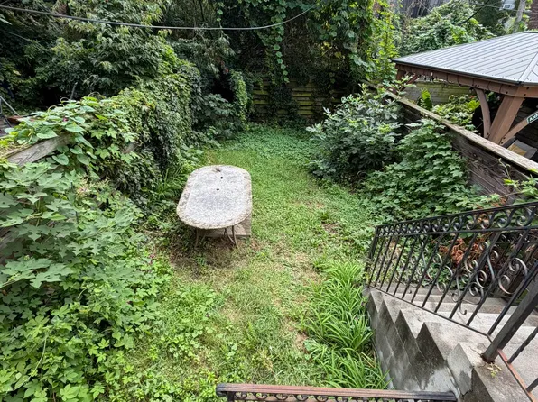 906a Lafayette Avenue image 1 of 14