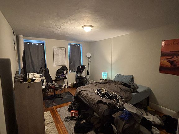 2nd image of 220 Hanover St APT 22