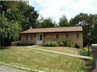 107 Candleway Dr, Pittsburgh, PA 15237
