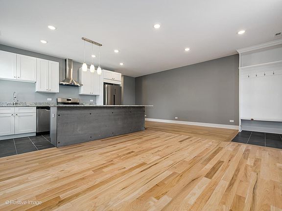 5th image of 1514 S Kilbourn Ave