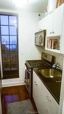 Rented by City Connections Realty | media 5