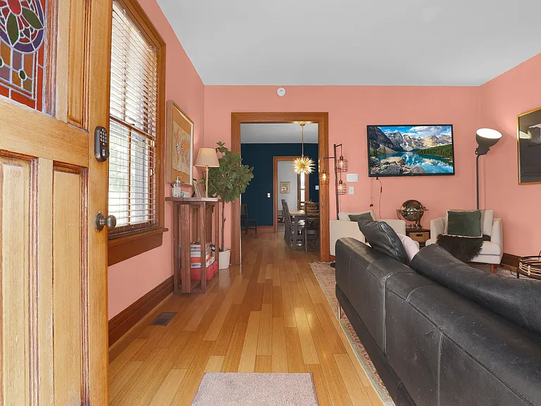42 E Prescott St — Photo 7