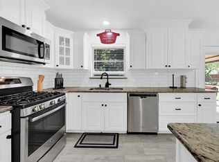 1215 Lawrence St, Rosenberg, TX 77471