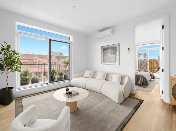 831 Knickerbocker Avenue image 1 of 10