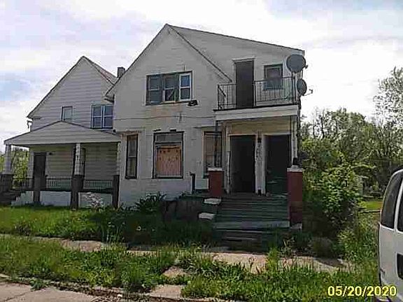 3672 E Palmer
